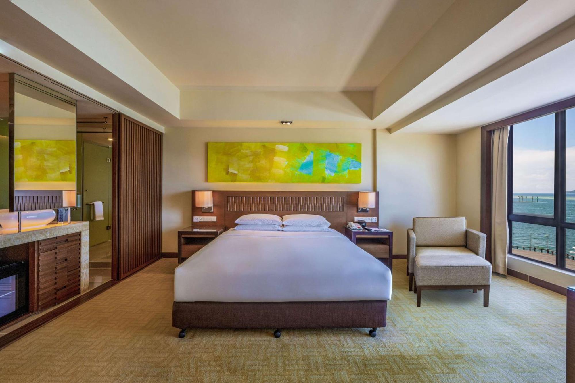 Отель Hyatt Regency Kinabalu Кота-Кинабалу Экстерьер фото
